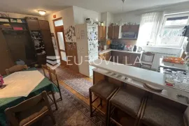 Zagreb, Srebrnjak, stambeno-poslovni trosoban stan NKP 101 m2, Zagreb, Appartment