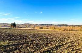 Prelep Plac u Vrčinu (Avala) Beograd, Grocka, Tierra