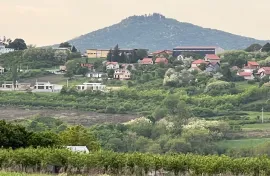 Prelep Plac u Vrčinu (Avala) Beograd, Grocka, Terreno