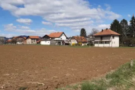 Prodaje se kuća s imanjem i pomoćnim objektima, Visoko, Famiglia