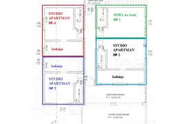 Kuća (stan+5 apartmana) 170m pješice do plaže, površine 231m², veliko dvorište, masline, Jasenice, Haus