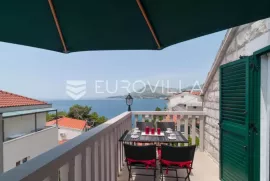 Omiš, prekrasna kamena kuća 50 metara od mora, Omiš, Casa