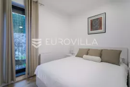 Vinogradska peterosoban dvoetažan stan 256m2, Zagreb, Apartamento