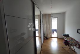 Prostran stan napravljen od 2 etažirana stana (NOVOGRADNJA), Pula, Appartement