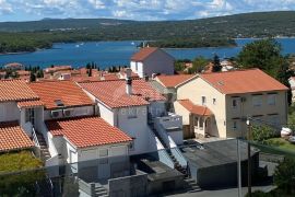 OTOK KRK, PUNAT, kompletno uređen i opremljen apartman, Punat, Appartamento