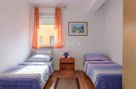 PULA, VALDEBEK - Apartmanska kuća na atraktivnoj lokaciji, Pula, Haus