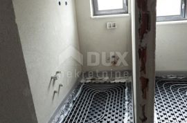 OPATIJA, POBRI - villa  u nizu 218m2 s pogledom na more + uređena okućnica 250m2, Opatija - Okolica, بيت