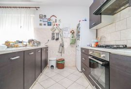 Rovinj, okolica, stan sa apartmanom na mirnoj lokaciji, Rovinj, Appartment