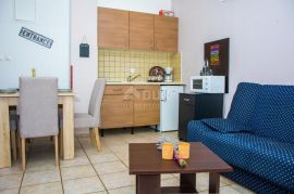 SENJ, SVETI JURAJ - Apartmanska kuća s pogledom na more, Senj, Casa