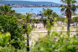 ZADAR, BIBINJE - apartmanska kuća u blizini plaže, Bibinje, Kuća