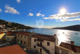 Rabac, stambeno-poslovni objekt prvi red do mora, Labin, Commercial property