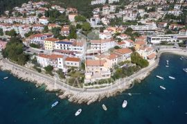 Rabac, stambeno-poslovni objekt prvi red do mora, Labin, Commercial property