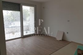 PULA-VERUDA, 2S+DB od 52,4 m2, novogradnja, garažno parkirno mjesto, Pula, Appartement