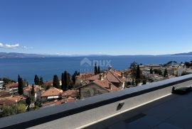 OPATIJA, CENTAR - ekskluzivan penthouse od 214m2 u luksuznoj novogradnji, wellness, pogled, Opatija, Apartamento