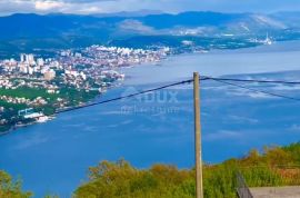 OPATIJA. BREGI- zemljište 1340m2 S GRAĐEVNOM DOZVOLOM!!! i s panoramskim pogledom na more za obiteljsku kuću/ villu/ apartmane/ kuću za iznajmljivanje- odmor s bazenom, Matulji, Γη