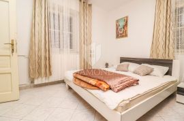 Rovinj, okolica, apartmanska kuća u centru, Rovinj, Haus