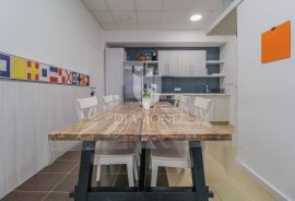 Umag centar, moderan stan sa 3 spavaće sobe!, Umag, Appartment