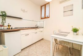 Rovinj, centar, apartmanska kuća na top lokaciji, Rovinj, بيت