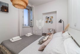 Rovinj, centar, apartmanska kuća na top lokaciji, Rovinj, بيت