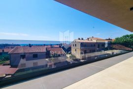 Poreč, PENTHOUSE sa terasom i pogledom na more u centru grada!, Poreč, Appartamento