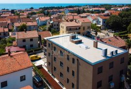 Poreč, PENTHOUSE sa terasom i pogledom na more u centru grada!, Poreč, Appartamento