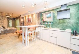 Rovinj, centar, renovirani studio apartman u mirnoj ulici, Rovinj, Appartamento