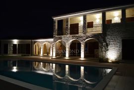 Tinjan, središnja Istra, Villa sa bazenom na prekrasnoj lokaciji, Tinjan, Famiglia