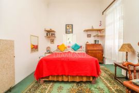 Rovinj, Stari grad, simpatičan stan s poslovnim prostorom, Rovinj, Flat