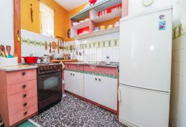 Rovinj, Stari grad, simpatičan stan s poslovnim prostorom, Rovinj, Flat