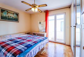 Trosoban stan sa vrtom u Poreču, Poreč, Flat