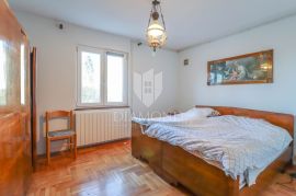 Trosoban stan sa vrtom u Poreču, Poreč, Flat