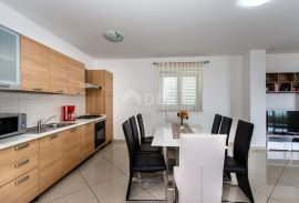 OTOK KRK, VRBNIK - Apartman 99 m2 sa pogledom na more, Vrbnik, شقة