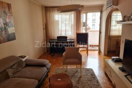 Blok 44, Gandijeva, odličan trosoban stan, Novi Beograd, Appartement