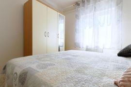 Apartmanska kuća na dobroj lokaciji, Novigrad, Istra, Novigrad, Maison