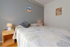 Apartmanska kuća na dobroj lokaciji, Novigrad, Istra, Novigrad, Maison