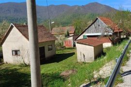 BRUŠANE, GOSPIĆ - Tradicionalna lička kuća za renovaciju, Gospić - Okolica, Ev