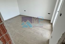 Medulin, Pošesi, NOVOGRADNJA, stan na I. katu 52,59 m2, 150 m od mora, Medulin, Διαμέρισμα