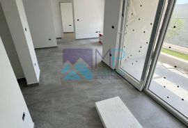 Medulin, Pošesi, NOVOGRADNJA, stan na I. katu 50,86 m2, 150 m od mora, Medulin, Stan