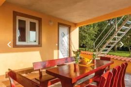 Apartmanska kuća sa bazenom, Ližnjan, Istra, Ližnjan, Maison