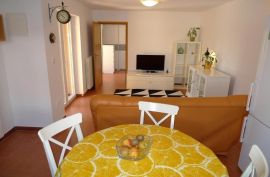 Apartmanska kuća na top lokaciji-200m od mora, Rovinj, Istra, Rovinj, Ev