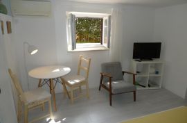 Apartmanska kuća na top lokaciji-200m od mora, Rovinj, Istra, Rovinj, Ev