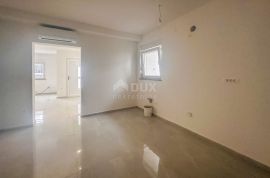 CRIKVENICA - Apartman u prizemlju, 2S+DB, blizina mora, Crikvenica, Flat