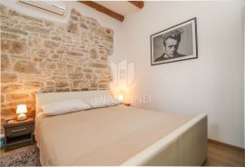 Poreč, Kamena apartmanska kuća ne daleko od grada, Poreč, Maison