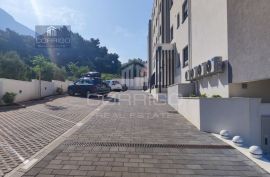 Makarska, komforan jednosoban stan u novogradnji sa vrtom 61 m2, Makarska, Διαμέρισμα