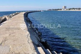 Umag, poslovna zgrada u strogom centru NKP 600 m2, Umag, Commercial property