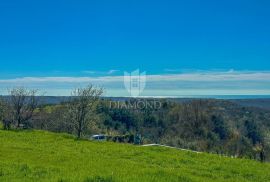 Zemljište sa panoramskim pogledom i građevinskom dozvolom za vilu sa bazenom!, Buje, Γη