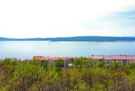 DVIJE PARCELE SA ISHOĐENIM GRAĐEVINSKIM DOZVOLAMA, Crikvenica, Arazi