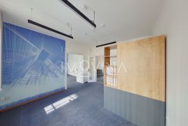 Višenamjenski poslovni prostor za najam 80m2, Skenderija, Sarajevo Centar, Commercial property