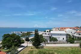 ZADAR, VRSI - Građevinsko zemljište na 30m od mora, Nin, Terrain