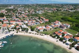 ZADAR, VRSI - Građevinsko zemljište na 30m od mora, Nin, Terrain